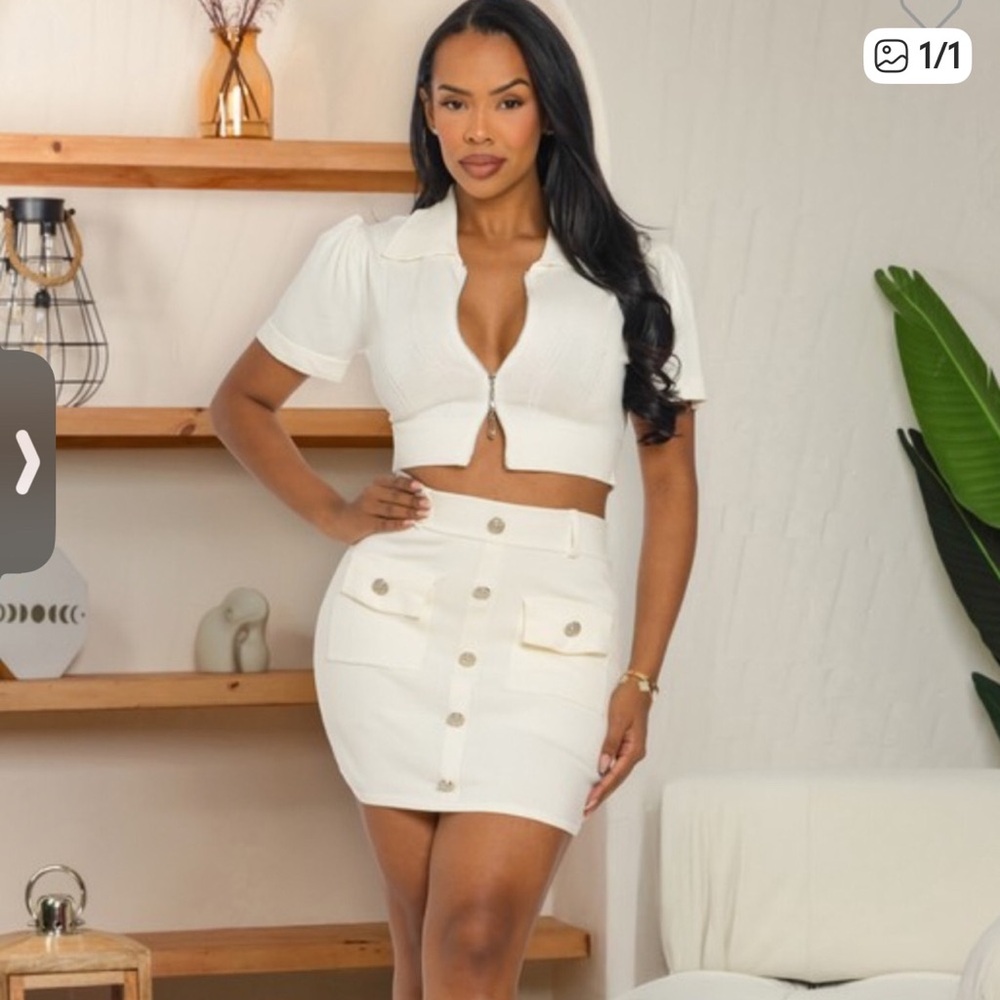 Elegant White Button-Front Skirt